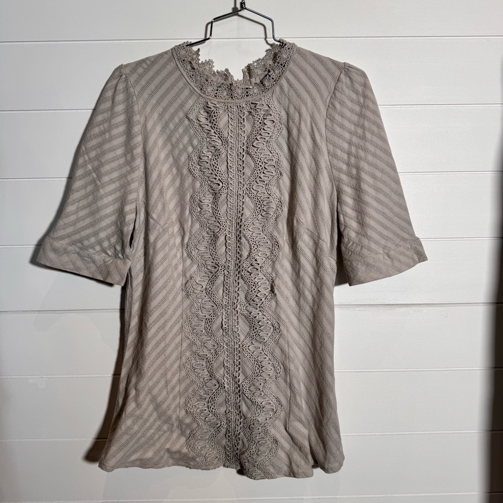 NWT Kate C Gray Elegant Lace Trim Women's Top Large